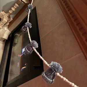 Mini winter yarn hat garland decoration